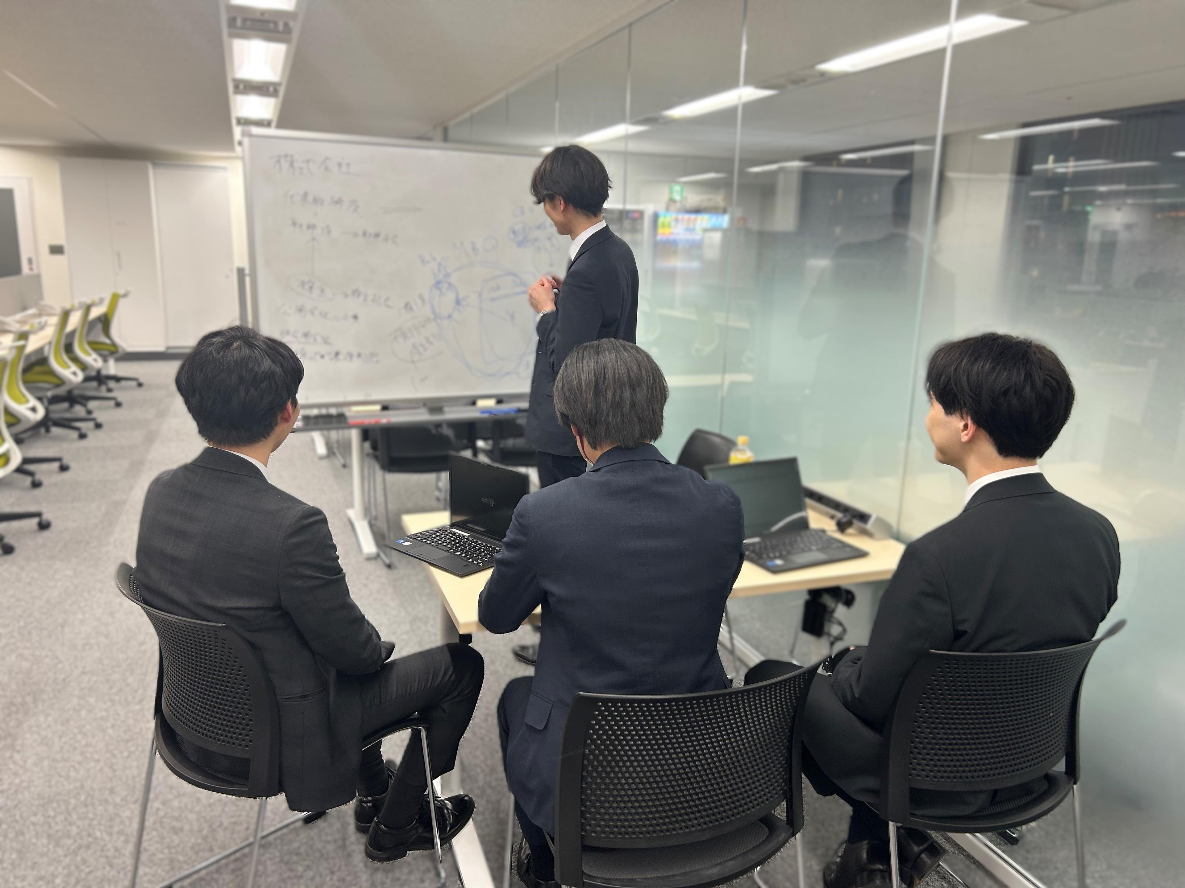 ブティックス株式会社の求人画像